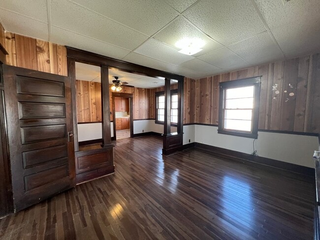 527 W Elm St in Junction City, KS - Building Photo - Building Photo