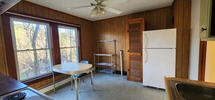 27 Orient St, Unit 1 in St Johnsbury, VT - Building Photo - Building Photo