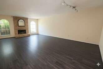 9146 Wilcrest Dr in Houston, TX - Building Photo - Building Photo