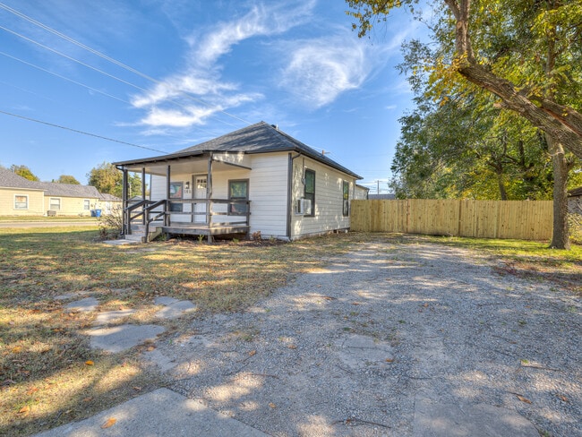 146 N Donald Ave in El Reno, OK - Building Photo - Building Photo