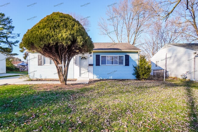 property at 1336 Southfield Dr S