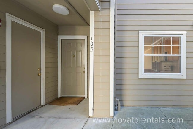 852 Diablo Ave in Novato, CA - Building Photo - Building Photo