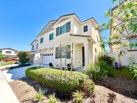36330 Albus Ave in Winchester, CA - Building Photo