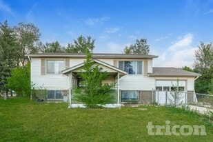 4504 Barkman Cir in Colorado Springs, CO - Building Photo