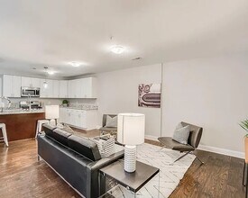 1258 Holbrook Ter NE, Unit 3 in Washington, DC - Foto de edificio - Building Photo