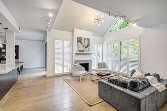 338 Litchfield Ln in Houston, TX - Building Photo - Building Photo