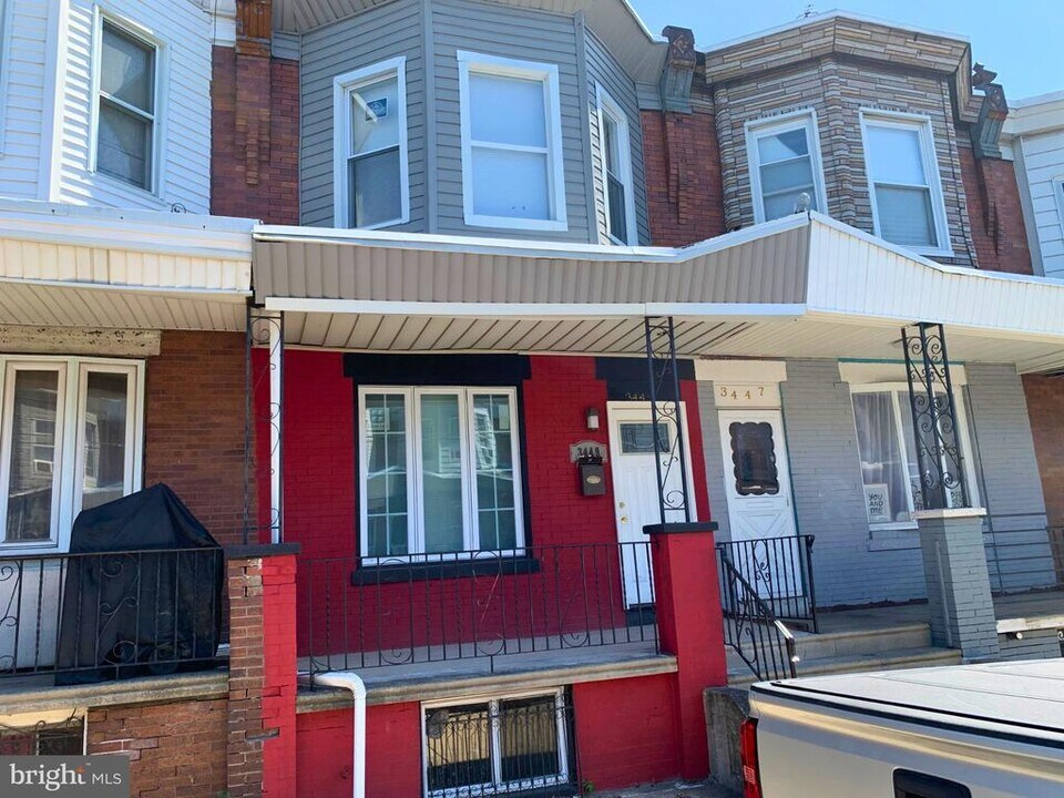3449 F St in Philadelphia, PA - Building Photo