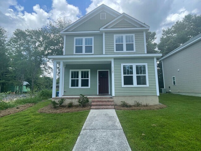 property at 1122 Greenwood Ave