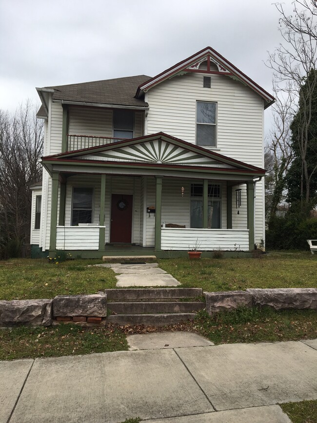 property at 209 E Baxter Ave