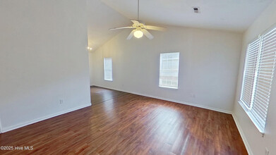 4252 Sunglow Dr in Wilmington, NC - Building Photo - Building Photo