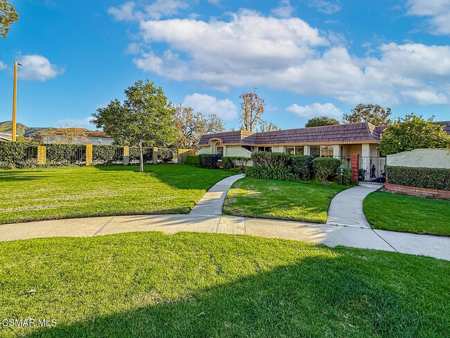 property at 4150 Lake Harbor Ln