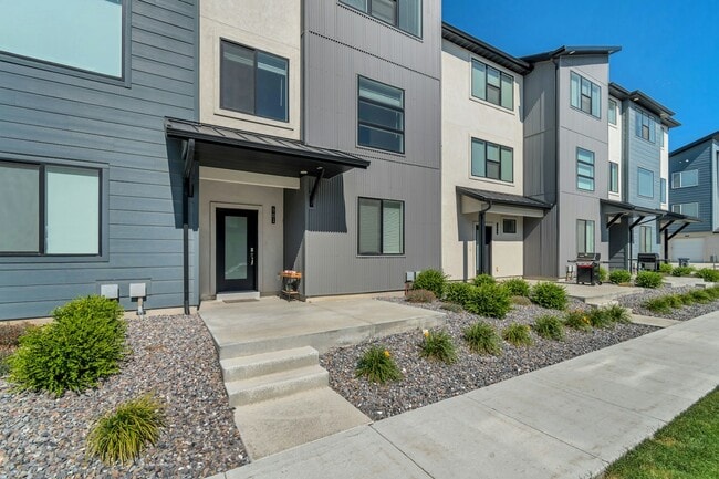 property at 501 1080 W