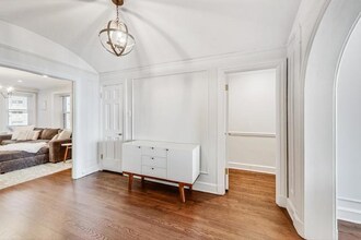 3240 N Lake Shore Dr-Unit -10B in Chicago, IL - Building Photo - Building Photo