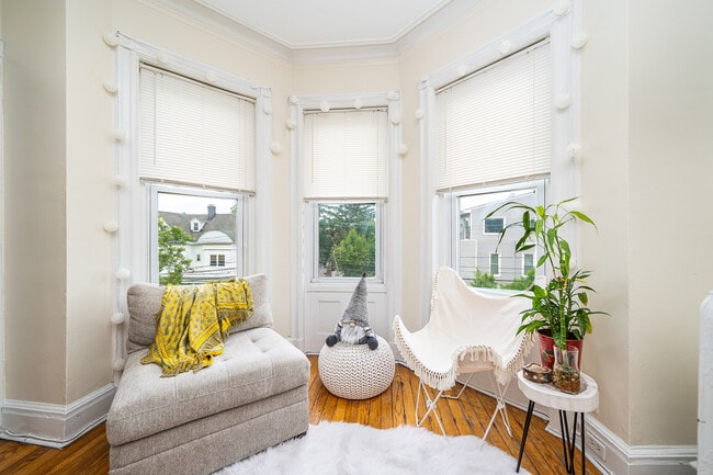 508 Hudson Ave, Unit #3 in Weehawken, NJ - Foto de edificio - Building Photo