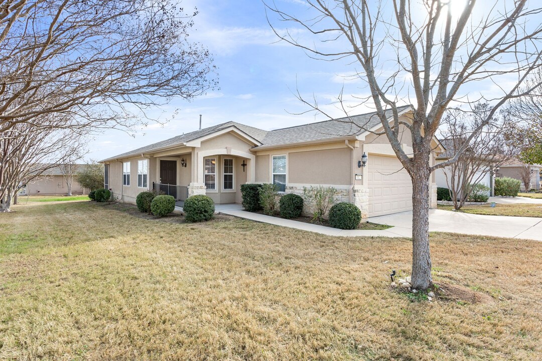 112 Monument Hill Trail in Georgetown, TX - Building Photo