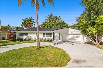 5419 NE 22nd Ave in Fort Lauderdale, FL - Building Photo - Building Photo