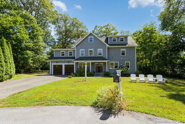 121 Woodland Rd in Fairfield, CT - Building Photo - Building Photo