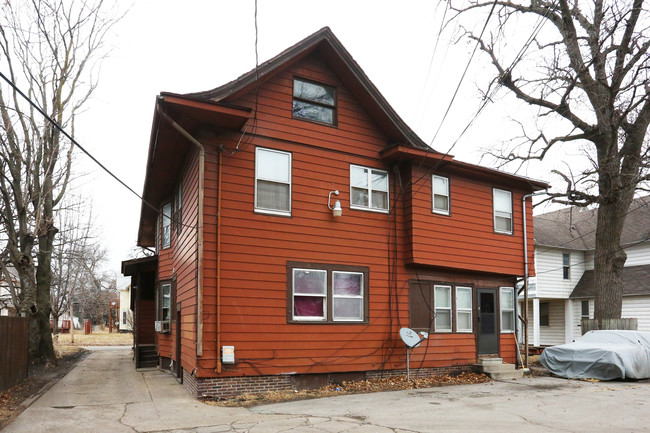 2916 Cottage Grove Ave in Des Moines, IA - Foto de edificio - Building Photo