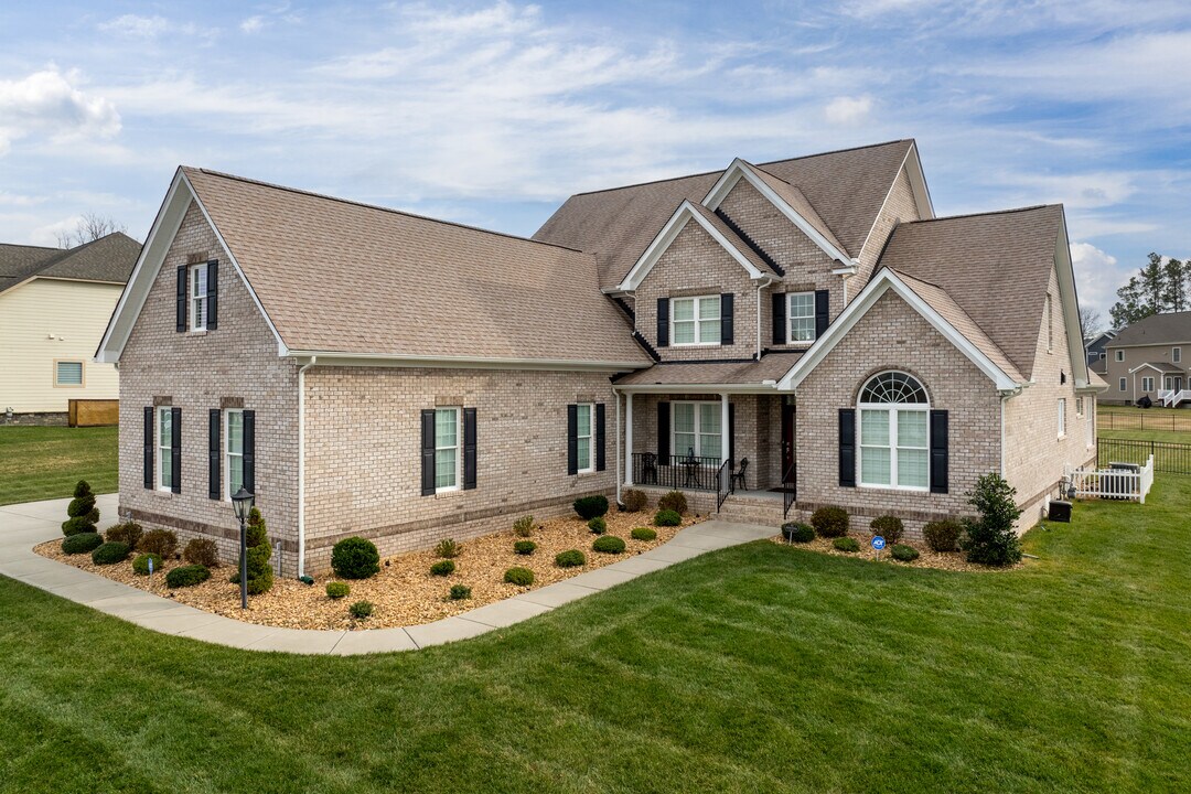 Meadowville Landing in Chester, VA - Building Photo