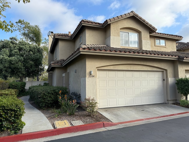 property at 2204 Lago Ventana