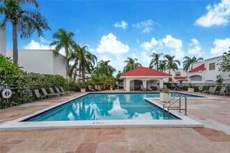 20940 Bay Ct in Miami, FL - Building Photo - Building Photo