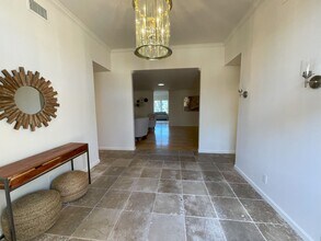 17784 Via Gracia in San Diego, CA - Building Photo - Building Photo