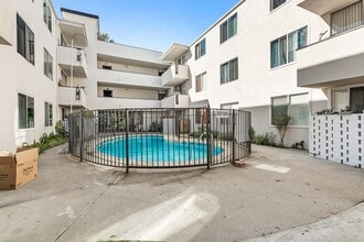 1500 Gramercy Place in Los Angeles, CA - Foto de edificio - Building Photo