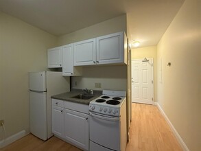 19 Brookline St, Unit 111 in Cambridge, MA - Building Photo - Building Photo