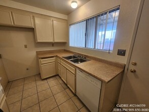 8660 Cll Del Prado in Rancho Cucamonga, CA - Building Photo - Building Photo