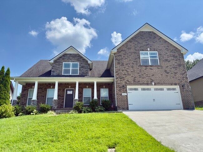 property at 532 Larkspur Dr