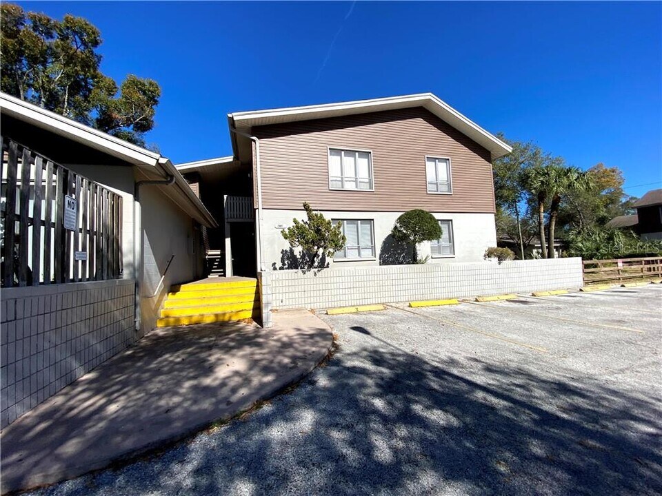 7611 Paula Dr-Unit -2 in Tampa, FL - Building Photo