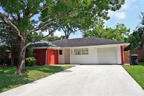 6825 Neff St in Houston, TX - Building Photo