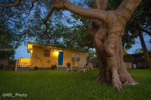 811 NE 14th Ct in Fort Lauderdale, FL - Building Photo