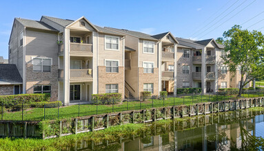 Barber Park Apartments in Orlando, FL - Building Photo - Building Photo