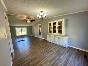 1560 Barzee Dr in Sumter, SC - Building Photo - Building Photo