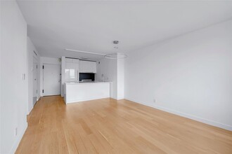 301 W 53rd St in New York, NY - Building Photo - Building Photo