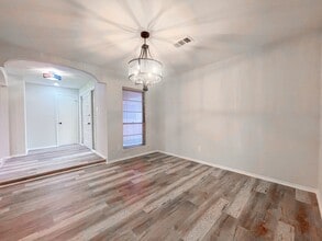 8818 Grape St in Houston, TX - Building Photo - Building Photo