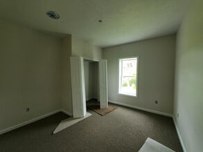 17 Canaan St in Canaan, NH - Building Photo - Building Photo