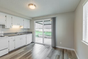 Westridge Apartments in Vancouver, WA - Building Photo