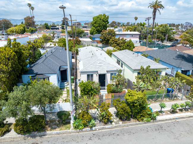 8741 Cattaraugus Ave in Los Angeles, CA - Building Photo - Building Photo