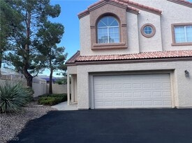 8301 Boseck Dr in Las Vegas, NV - Building Photo