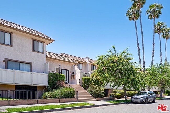 property at 4365 McLaughlin Ave