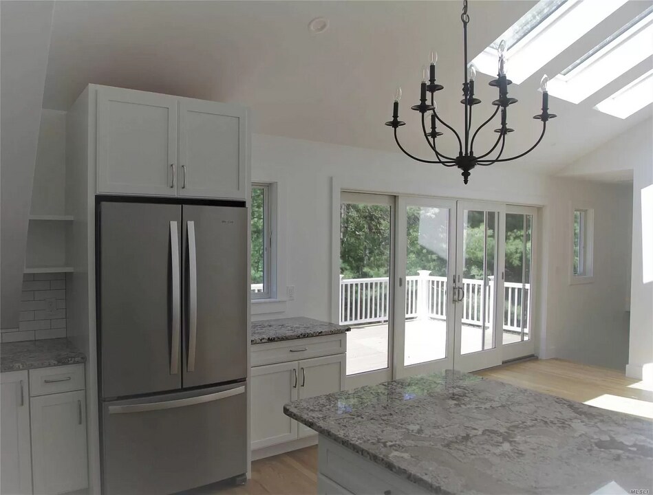 91 Knapp Rd in South Salem, NY - Building Photo