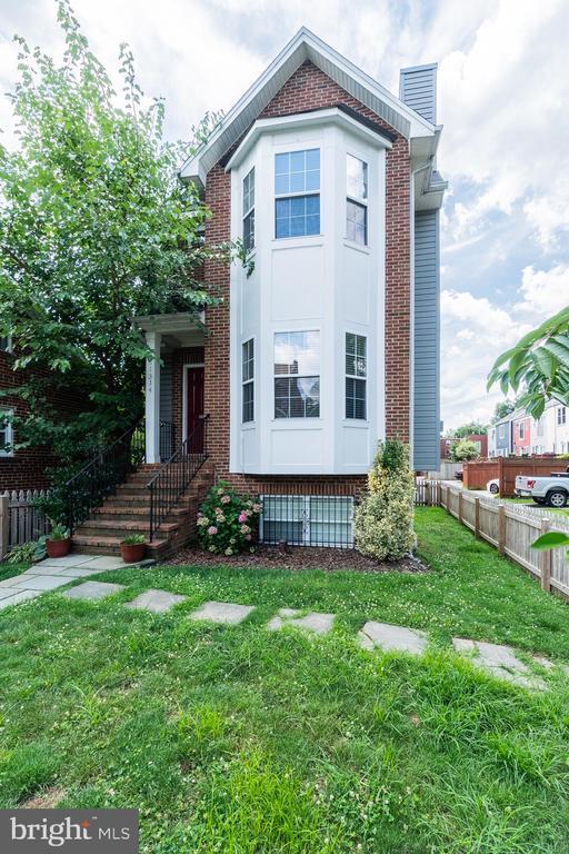 1314 Wythe St in Alexandria, VA - Foto de edificio - Building Photo