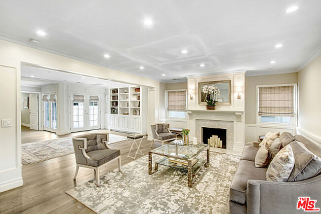 property at 209 S Willaman Dr
