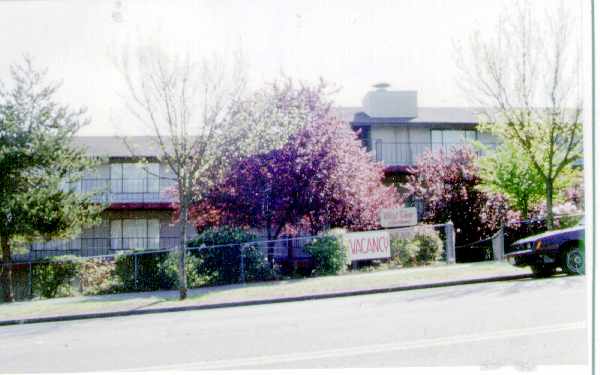 Alder Crest Apartments in Seattle, WA - Foto de edificio - Building Photo