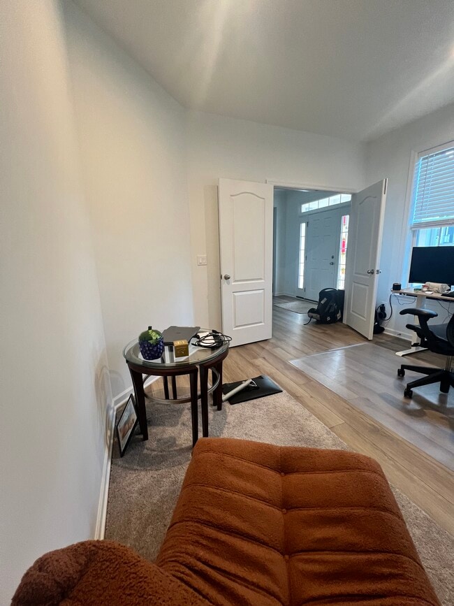 230 Newbury St in Charles Town, WV - Building Photo - Building Photo