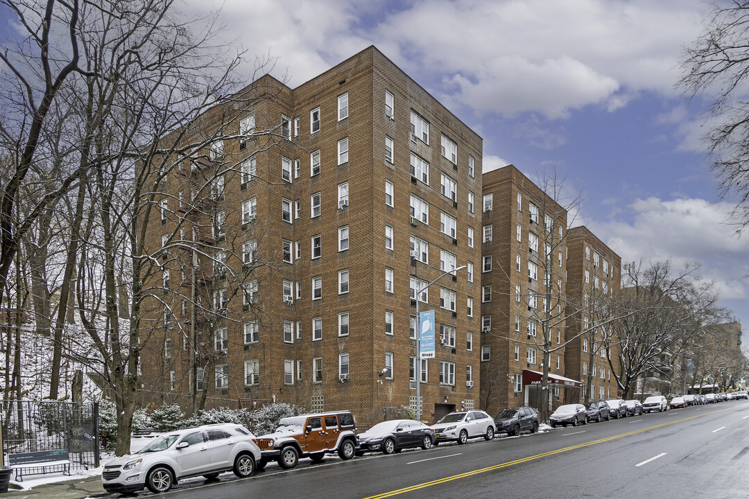 Park Lane in Bronx, NY - Foto de edificio