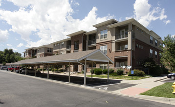 Residences At Olde Town Square in Arvada, CO - Foto de edificio - Building Photo