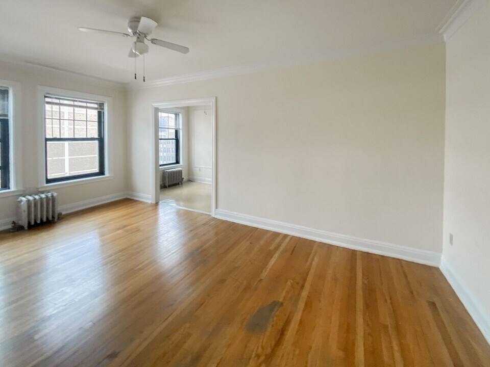 522 W Briar Pl in Chicago, IL - Building Photo